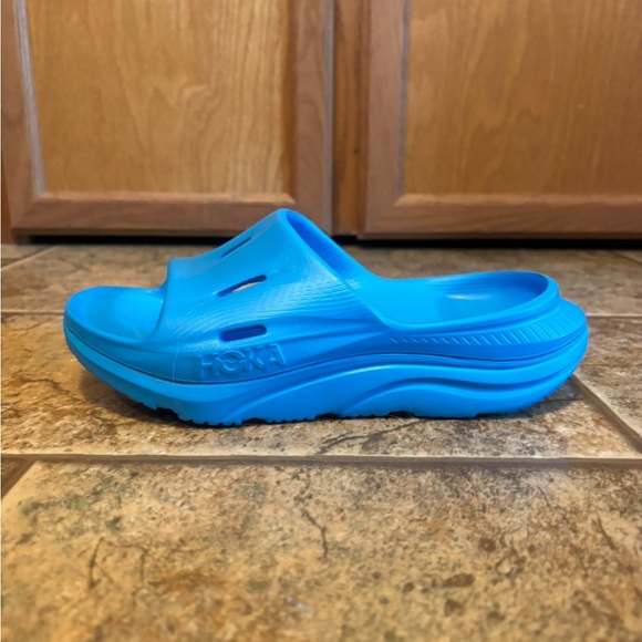 NWT women’s Hoka Ora Recovery slides sz 5 - Picture 1 of 7